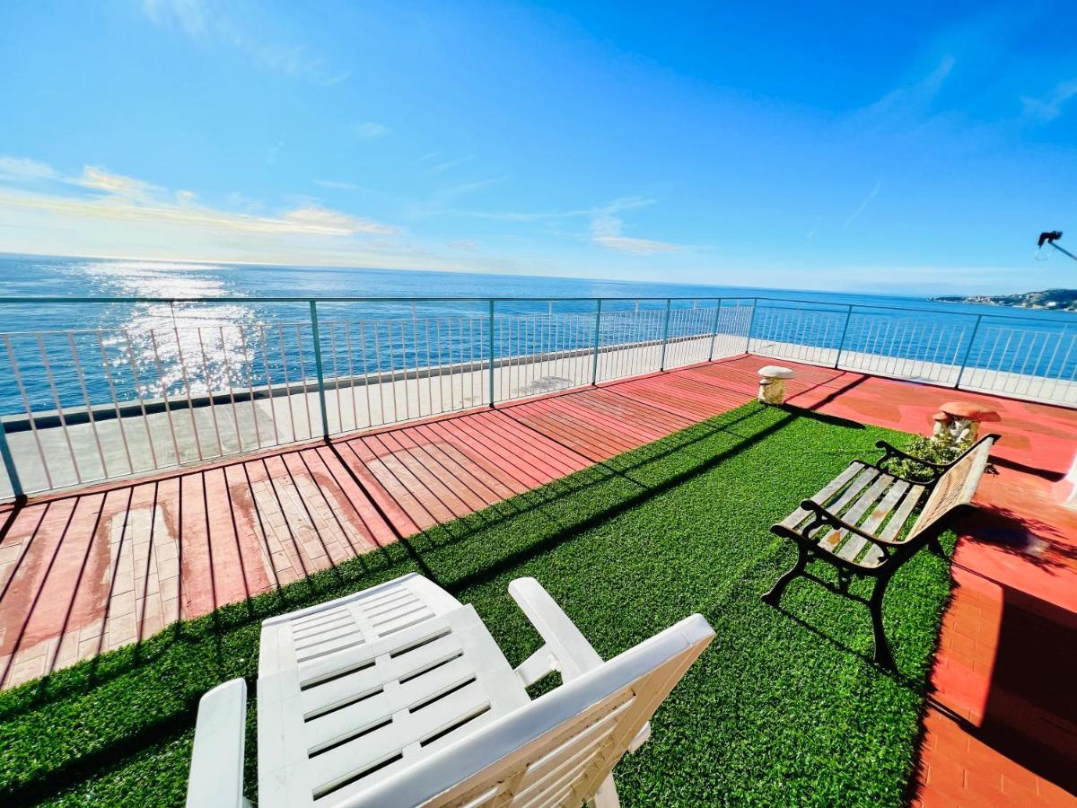 Suite Sunset 22 - Fronte Mare San Remo Kültér fotó